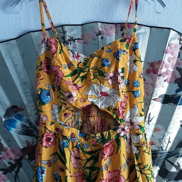 chinese dress ladies Blue Floral Print Hollister Dress Women's – Camilla's Closet Consignment main image 0